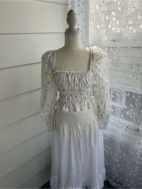 White Milkmaid Floral Smocked Peasant Blouse with Puff Sleeves